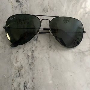 Ray ban black aviator sunglasses